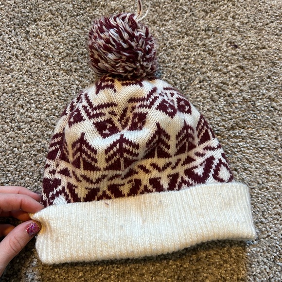 Hollister Accessories - Hollister, maroon and white Aztec pattern, pom-pom beanie hat